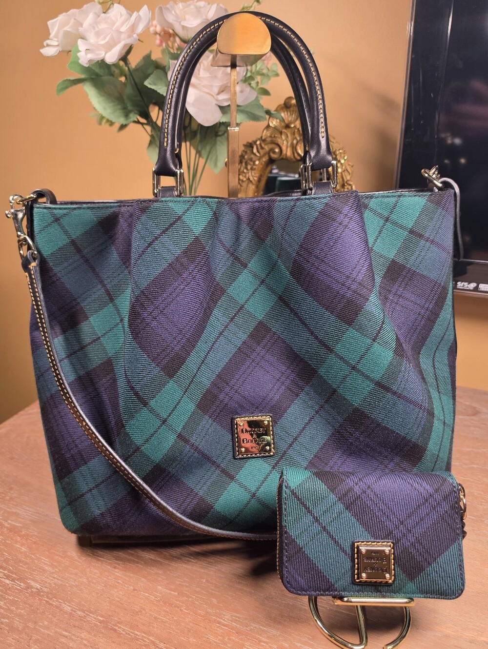 Dooney & Bourke Tartan Large Barlow Navy Plaid Tote w/ Wallet & Dusty(MSRP $645)